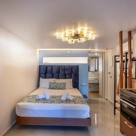 Olia Seaside 120m From The Pefkochori