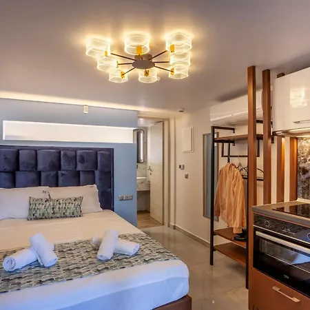 Olia Seaside 120m From The Pefkochori