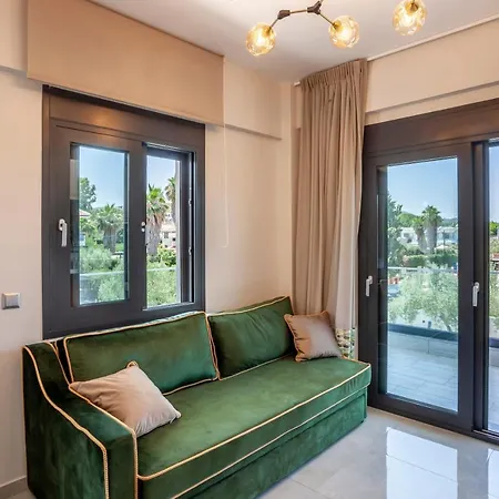Olia Seaside 120m From The Апартаменты Пефкохори