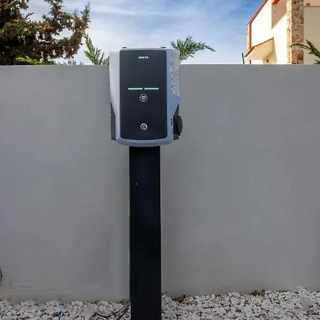 Olia Seaside 120m From The Apartment