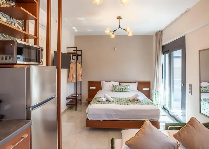 Olia Seaside 120m From The Pefkochori