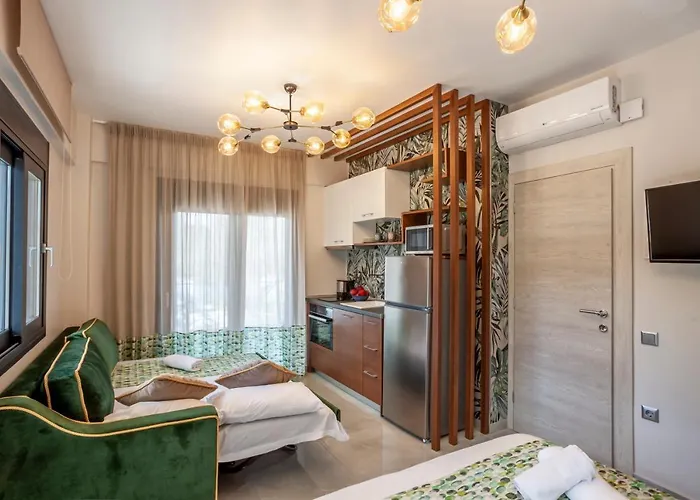 Olia Seaside 120m From The Pefkochori