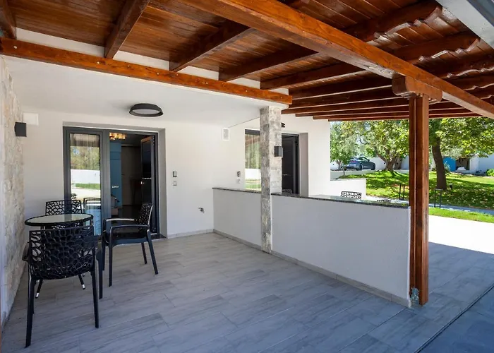 Olia Seaside 120m From The